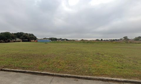 Vacant Land For Sale - 4118 Timber Leaf Court<br/> Port Arthur, TX 77642
