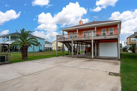 Homes For Sale - 989 Biscayne<br/> Crystal Beach, TX 77650