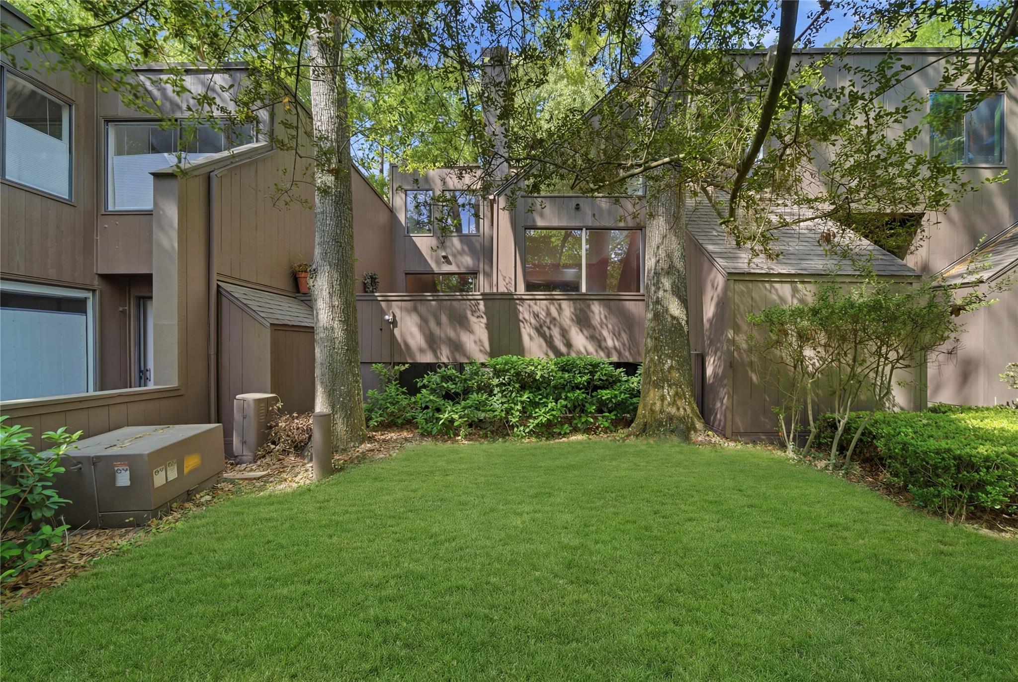 160 Litchfield Lane