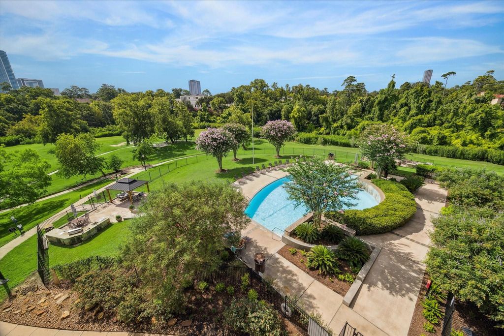 Photo of 5353 Memorial Drive #4012, Houston, TX 77007 (MLS # 25980231)