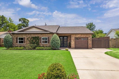 Photo of 4211 Marlborough Drive, Houston, TX 77092 (MLS # 13654503)