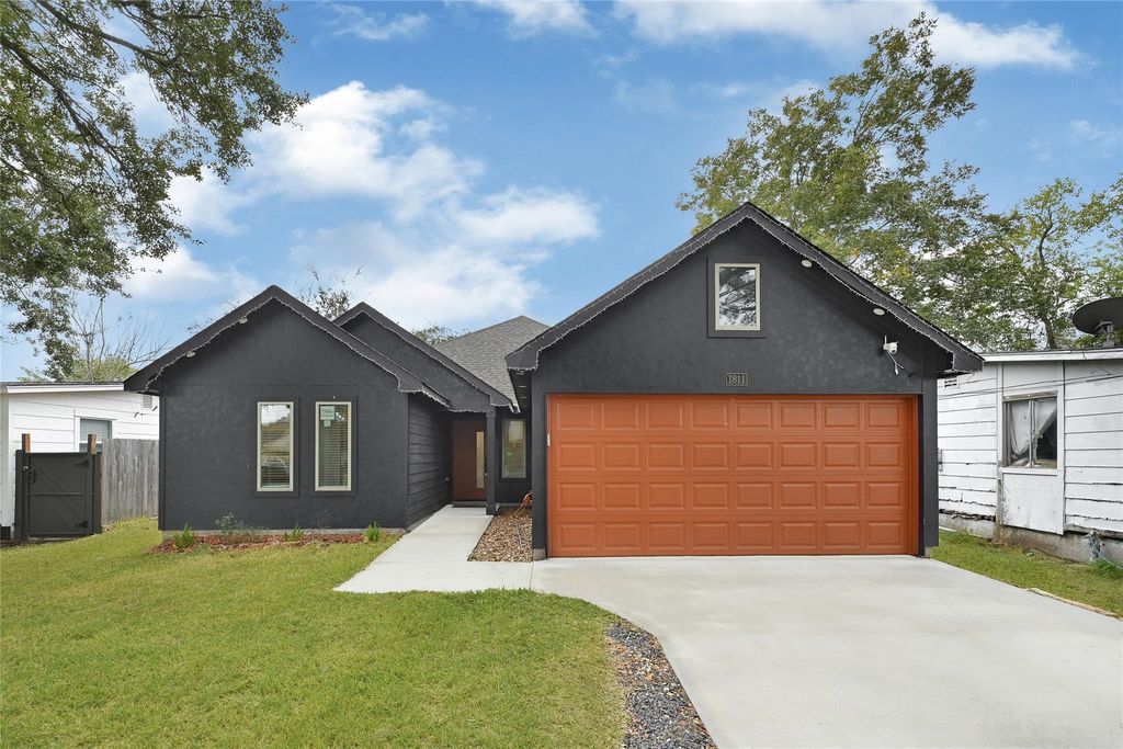 Photo of 1811 Oriole Drive, League City, TX 77573 (MLS # 60455507)