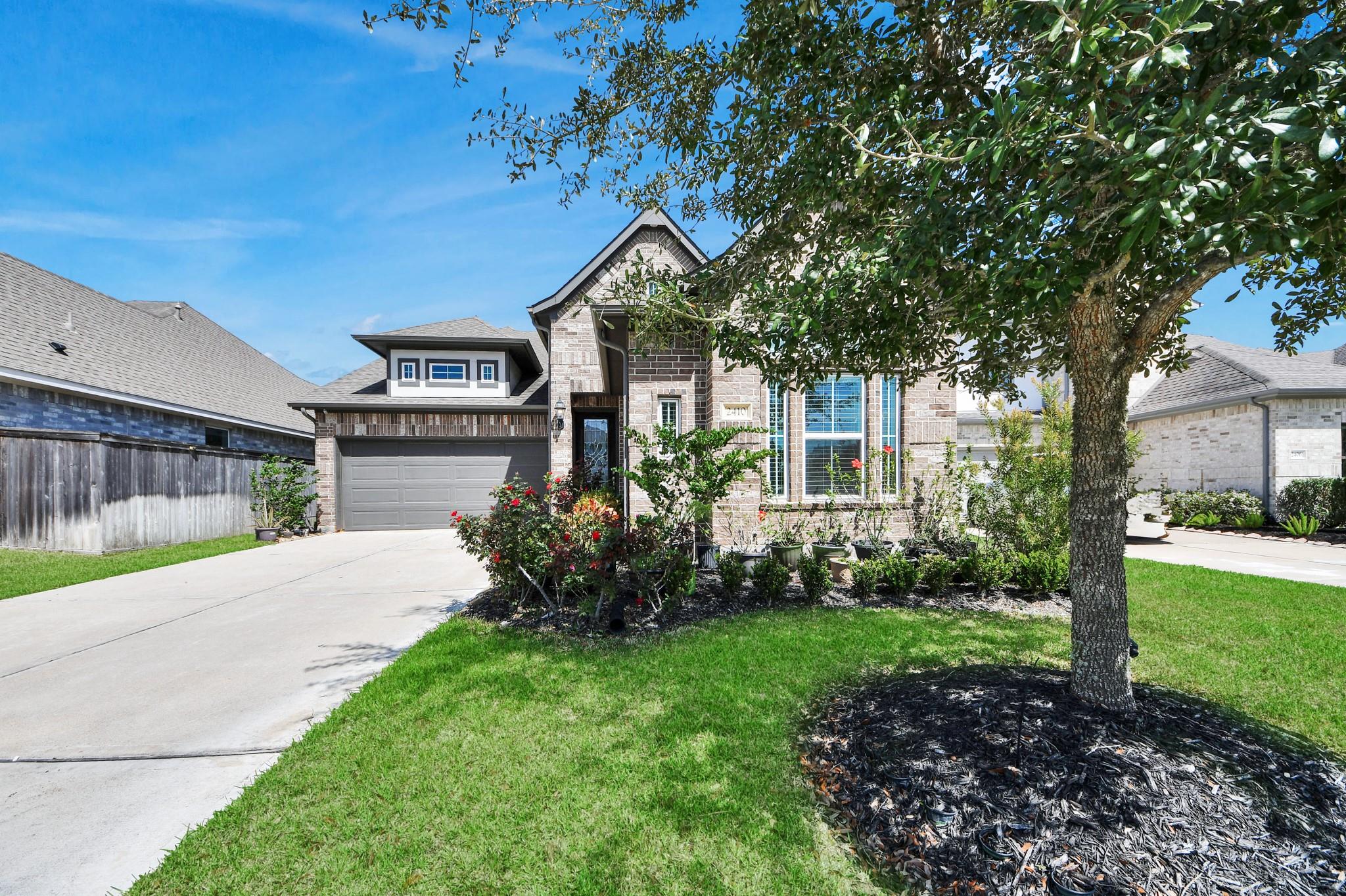 2410 Manor Valley Lane