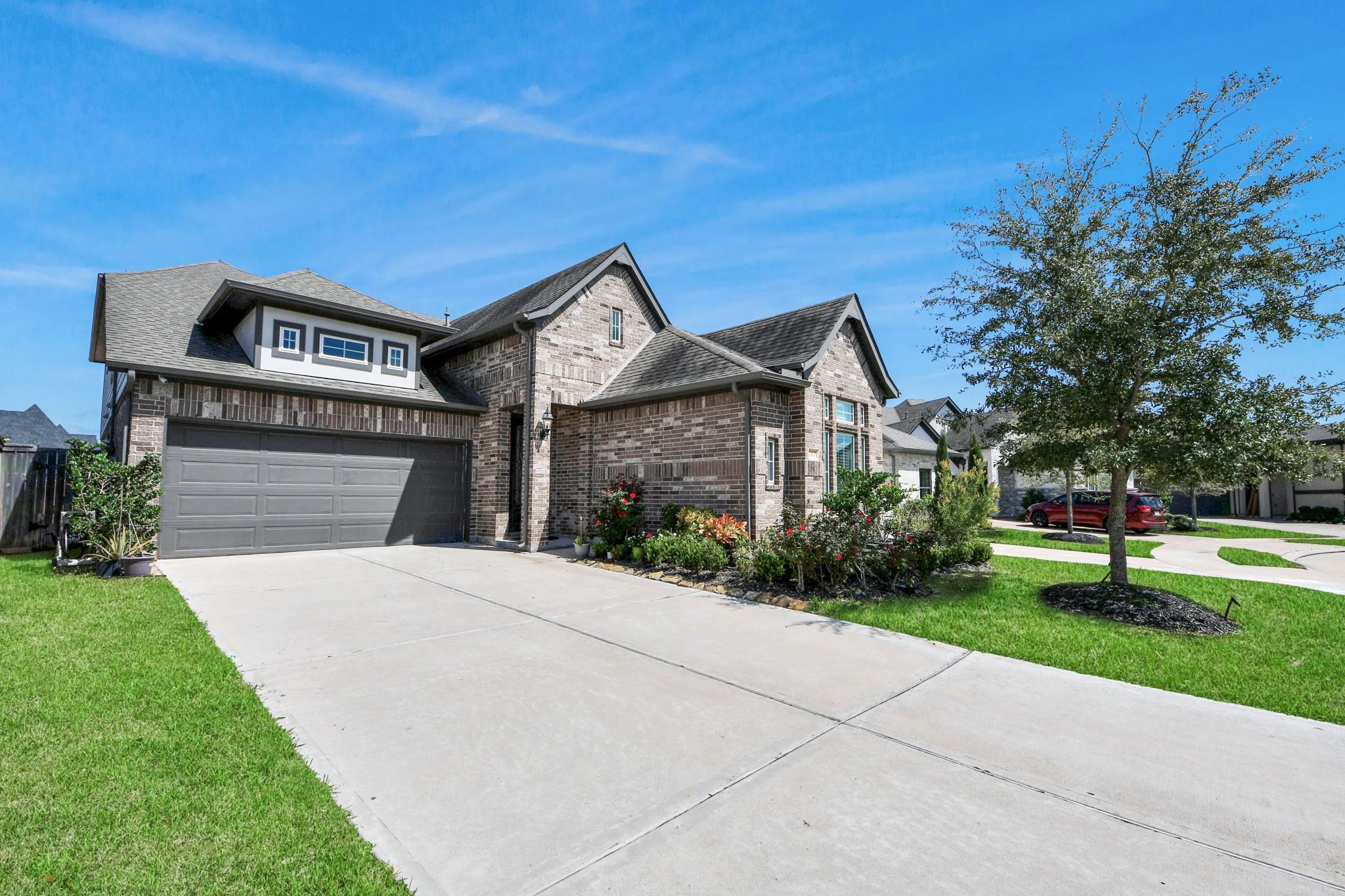 2410 Manor Valley Lane