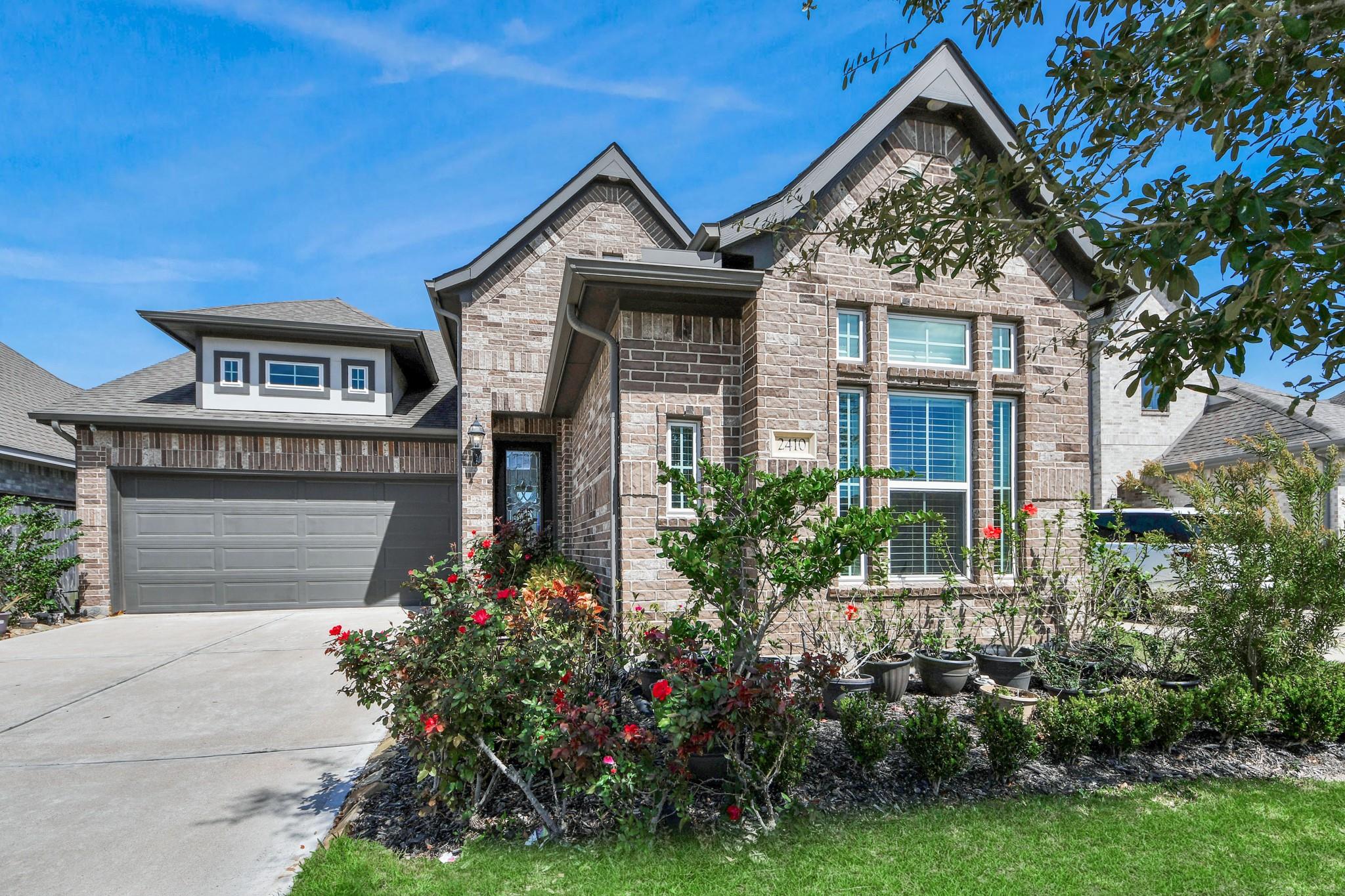 2410 Manor Valley Lane