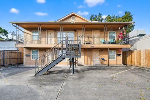 Photo of 115 Aurora Street #1, Houston, TX 77008 (MLS # 56821785)