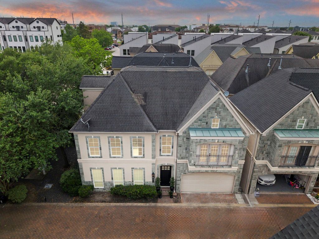 Photo of 5616 Dolores Street, Houston, TX 77057 (MLS # 85994709)