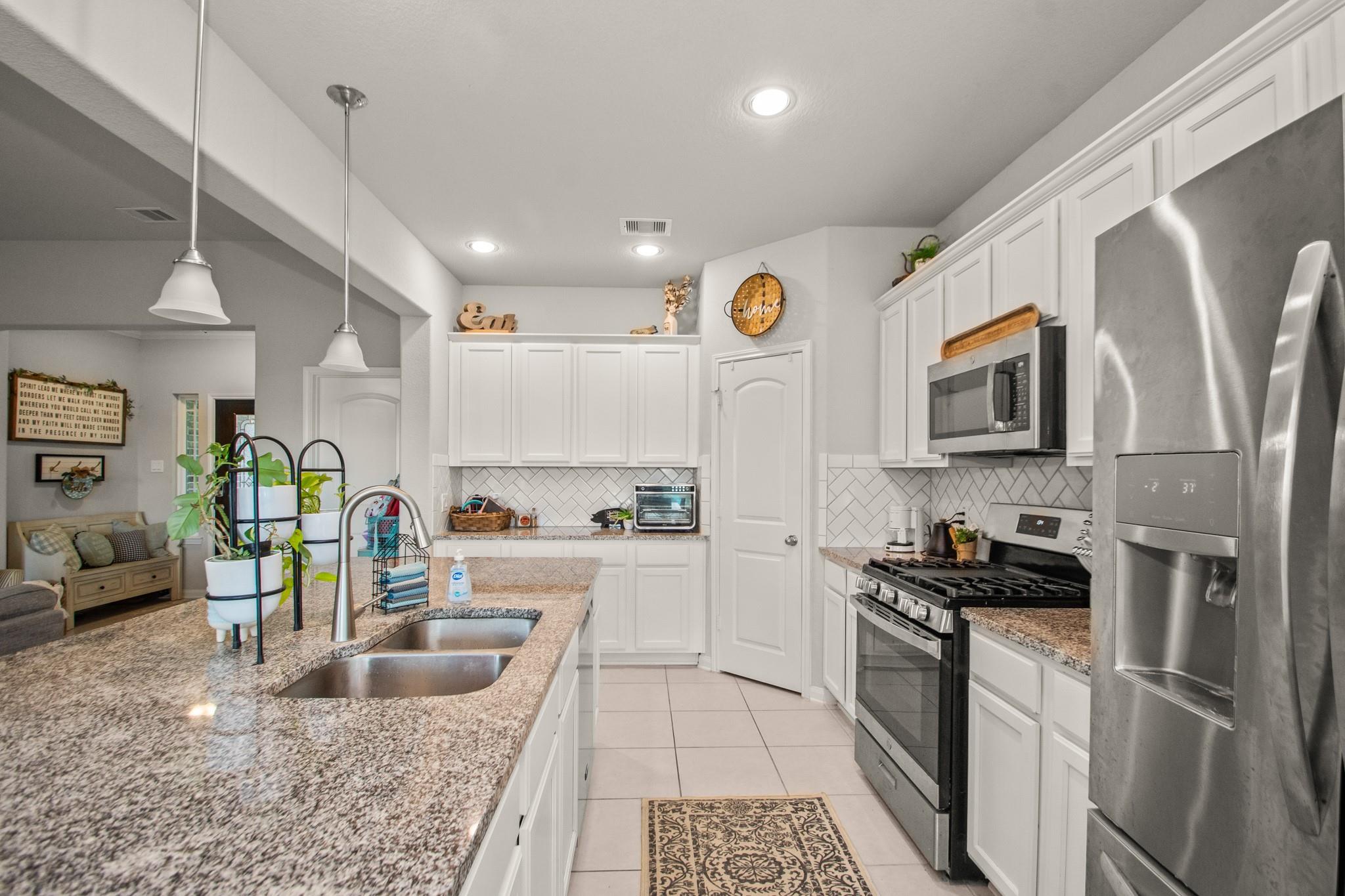 233 Twin Lakes Boulevard