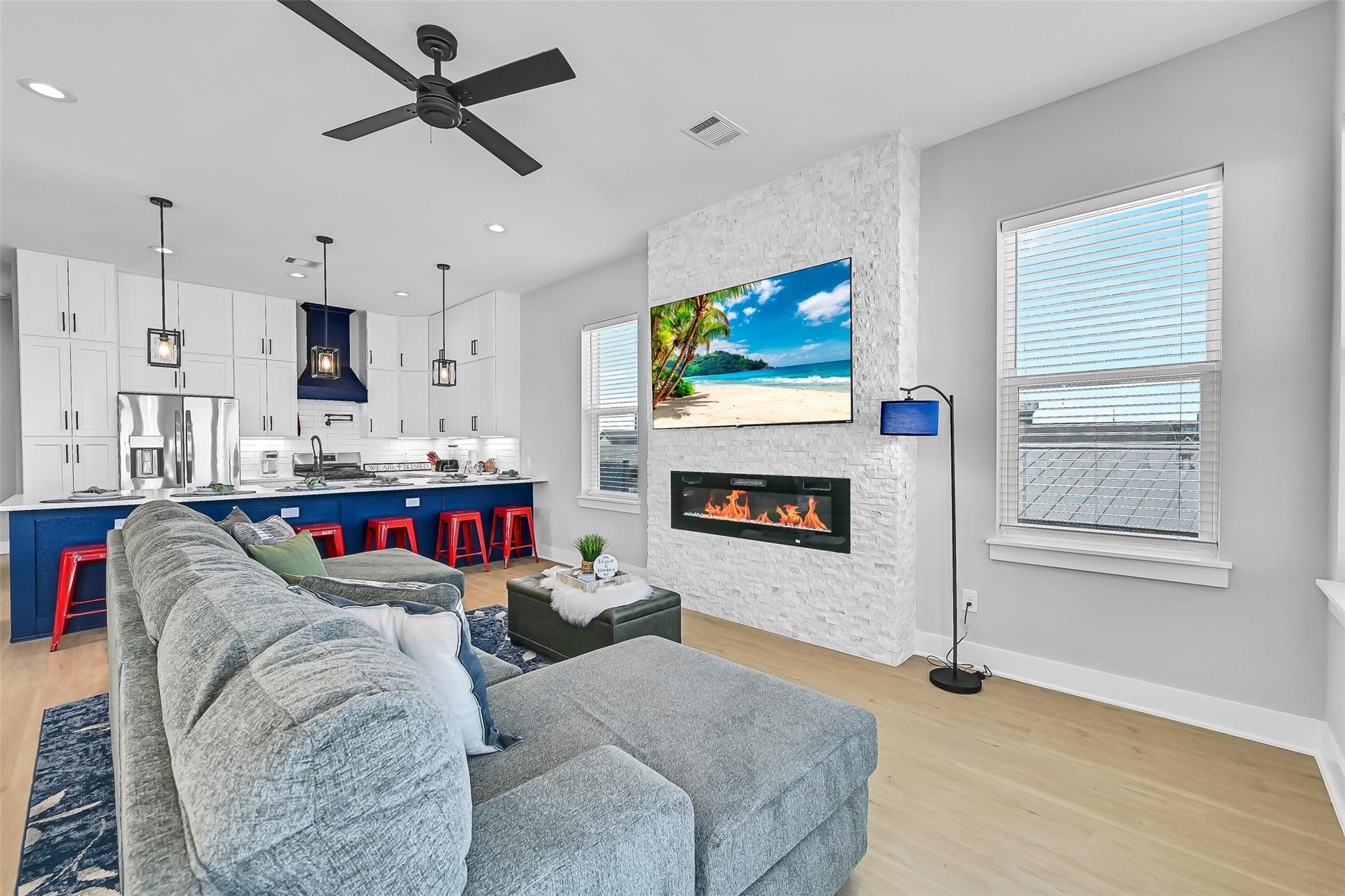 Jamaica Beach, Texas, 77554, United States, 5 Bedrooms Bedrooms, ,5 BathroomsBathrooms,Residential,Active,2039068