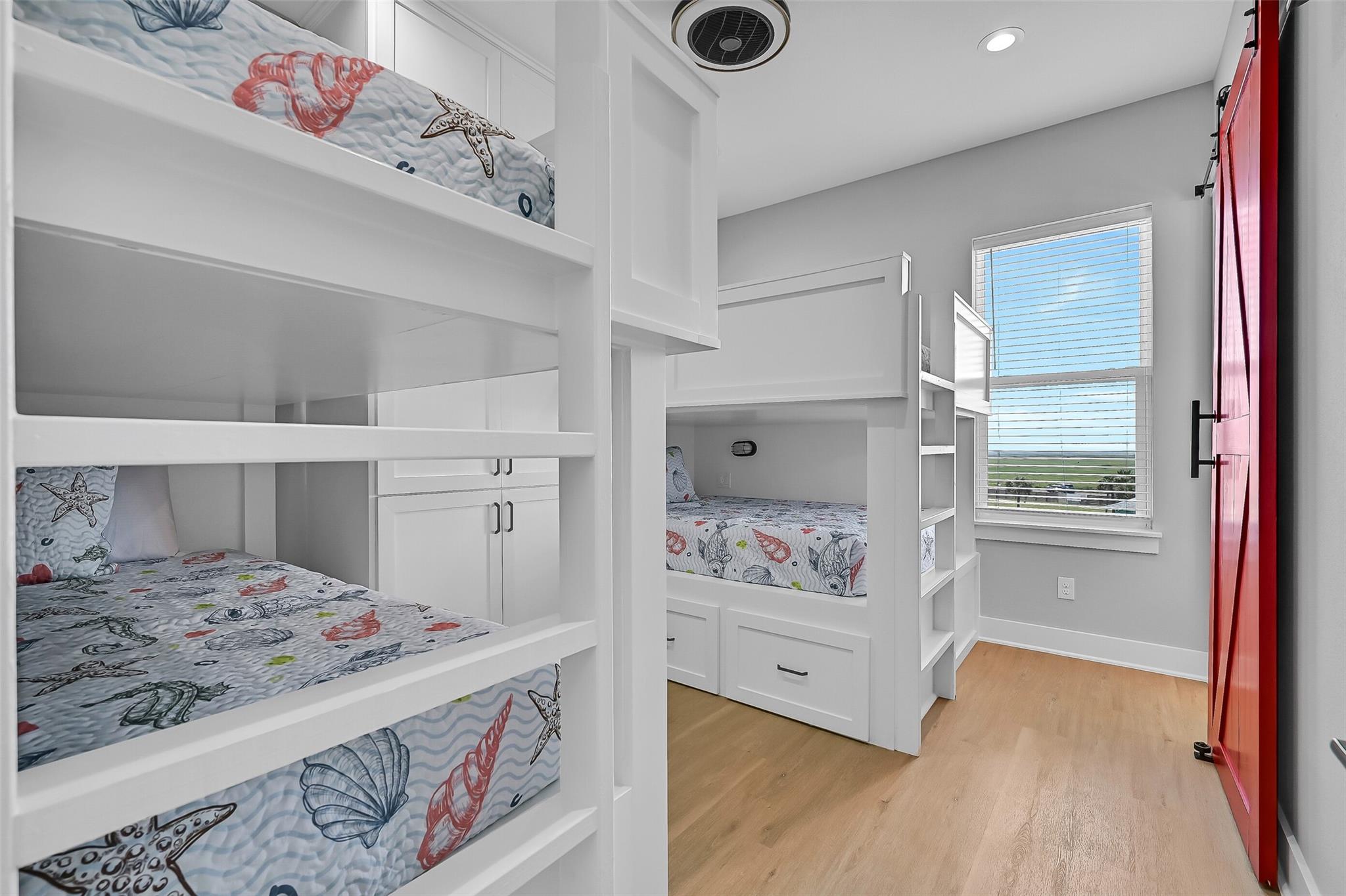 Jamaica Beach, Texas, 77554, United States, 5 Bedrooms Bedrooms, ,5 BathroomsBathrooms,Residential,Active,2039068