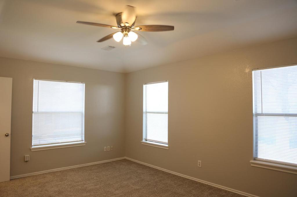 3419 Lakeland Gardens Drive