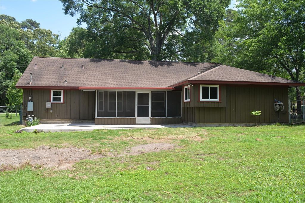 Photo of 1626 Hamblen Road, Kingwood, TX 77339 (MLS # 87773376)