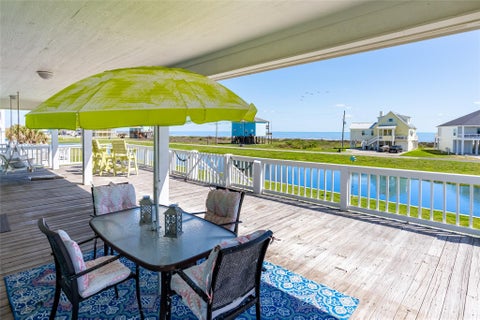 Photo of 3174 Sea Castle Drive, Crystal Beach, TX 77650 (MLS # 79014230)
