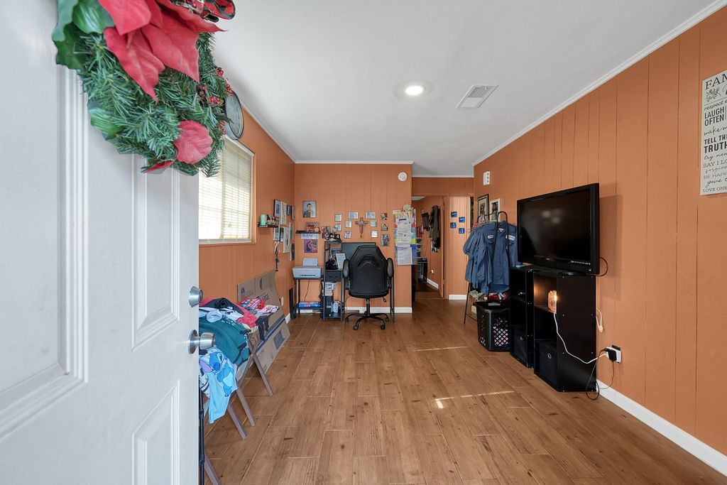 Photo of 113 Cartwright Road, Conroe, TX 77301 (MLS # 11536407)