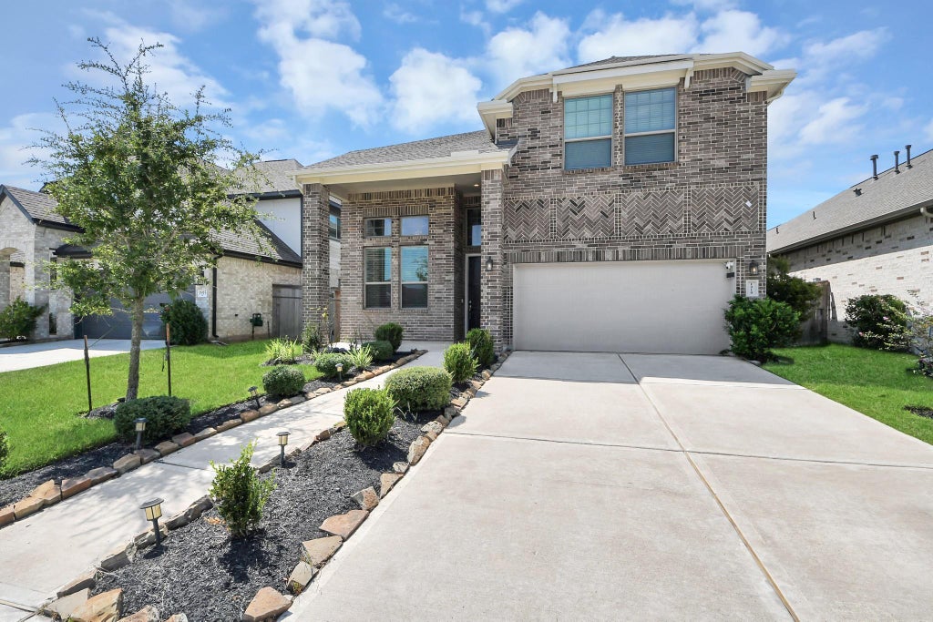 Photo of 1919 Meadow Trail Drive, Missouri City, TX 77459 (MLS # 52258451)
