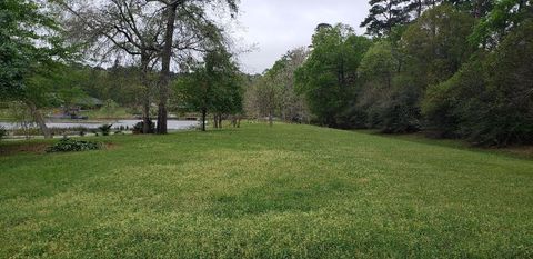 2 Wildwood Lake Drive Huntsville TX 77340