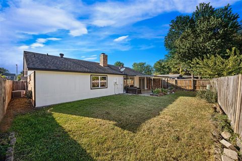 Tiny photo for 10407 Townhall Lane, Sugar Land, TX 77498 (MLS # 91102433)