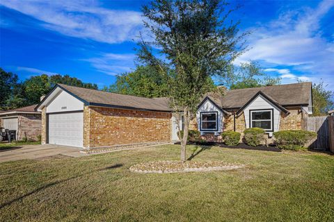 Tiny photo for 10407 Townhall Lane, Sugar Land, TX 77498 (MLS # 91102433)