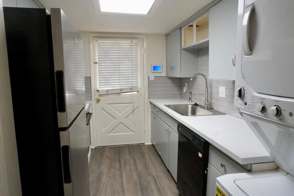 Photo of 12633 Memorial Drive #250, Houston, TX 77024 (MLS # 22782946)