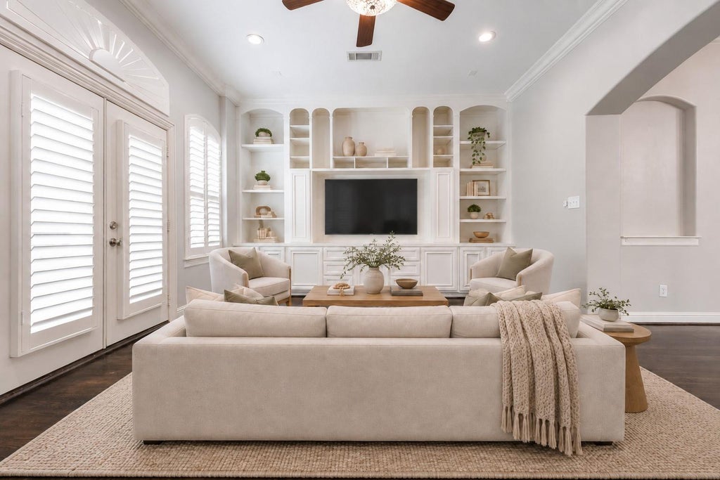 Photo of 12 Versante Court, Houston, TX 77070 (MLS # 31603031)