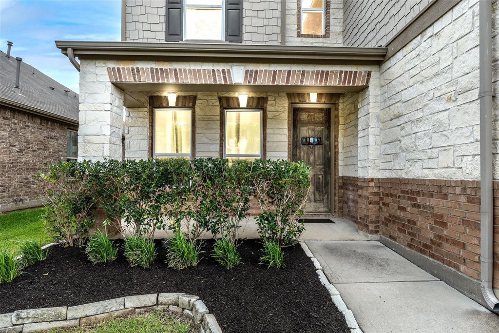 Photo of 15623 Hanover Breeze Lane, Houston, TX 77044 (MLS # 20163351)