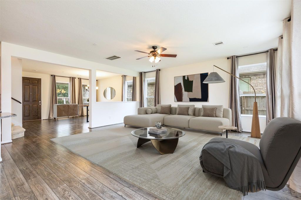 Photo of 15623 Hanover Breeze Lane, Houston, TX 77044 (MLS # 20163351)