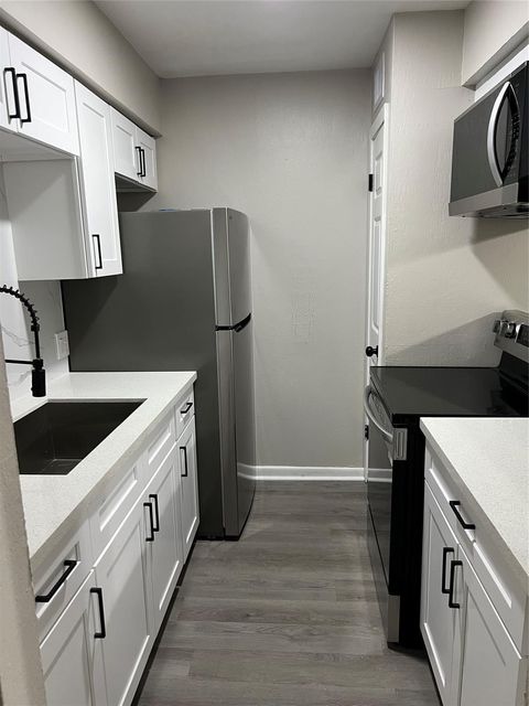 Photo of 910 7th Avenue N #5, Texas City, TX 77590 (MLS # 2155036)