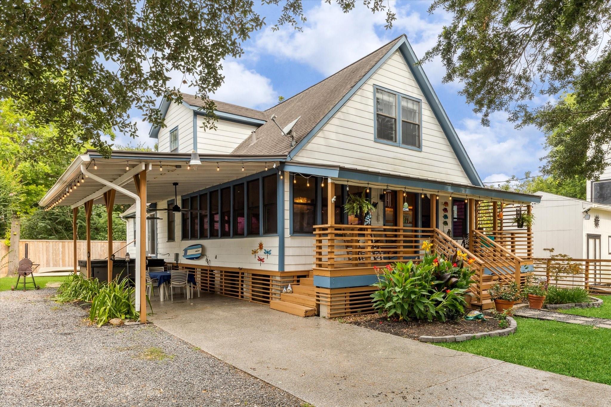 210 Queen Road