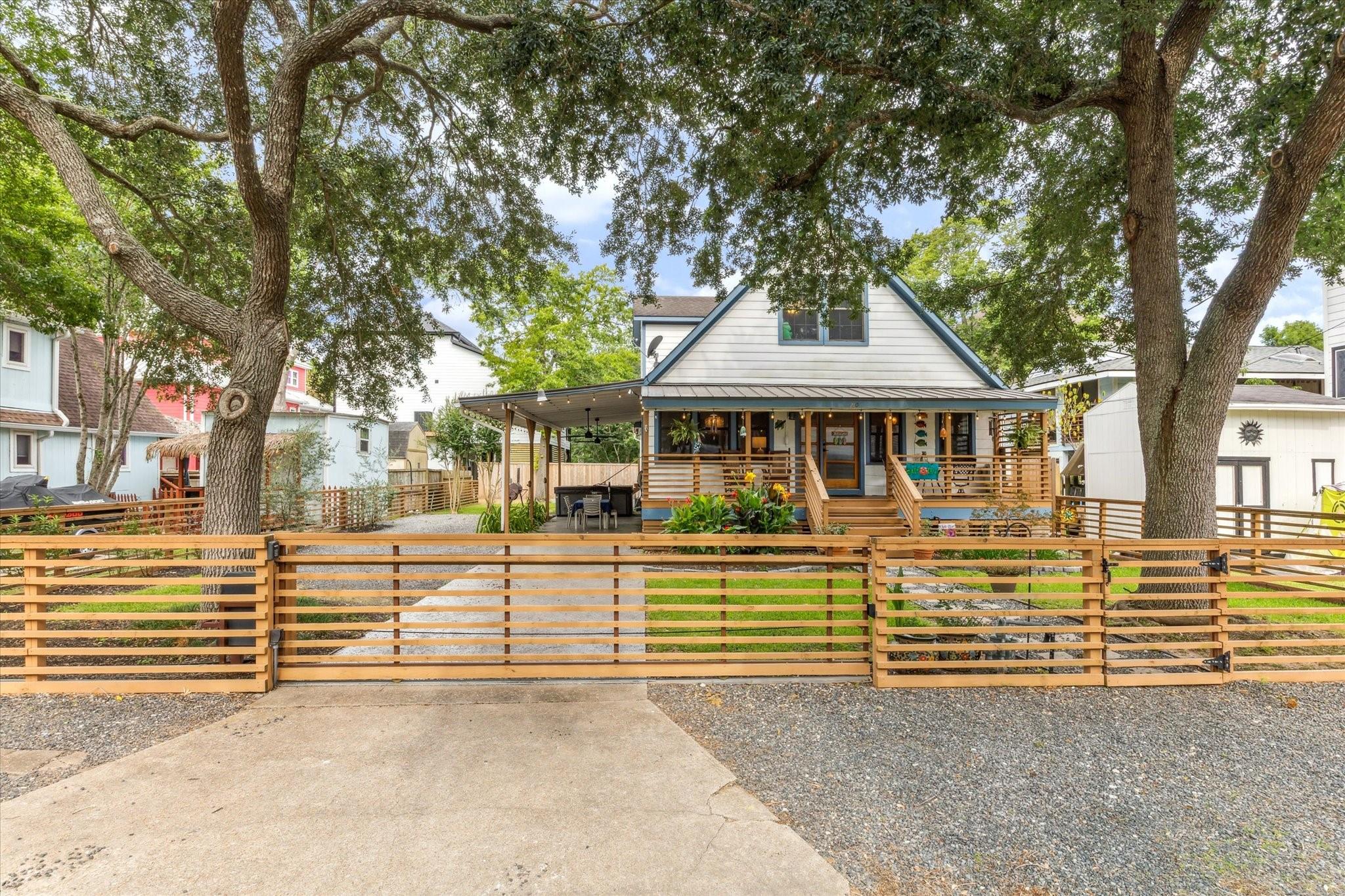 210 Queen Road