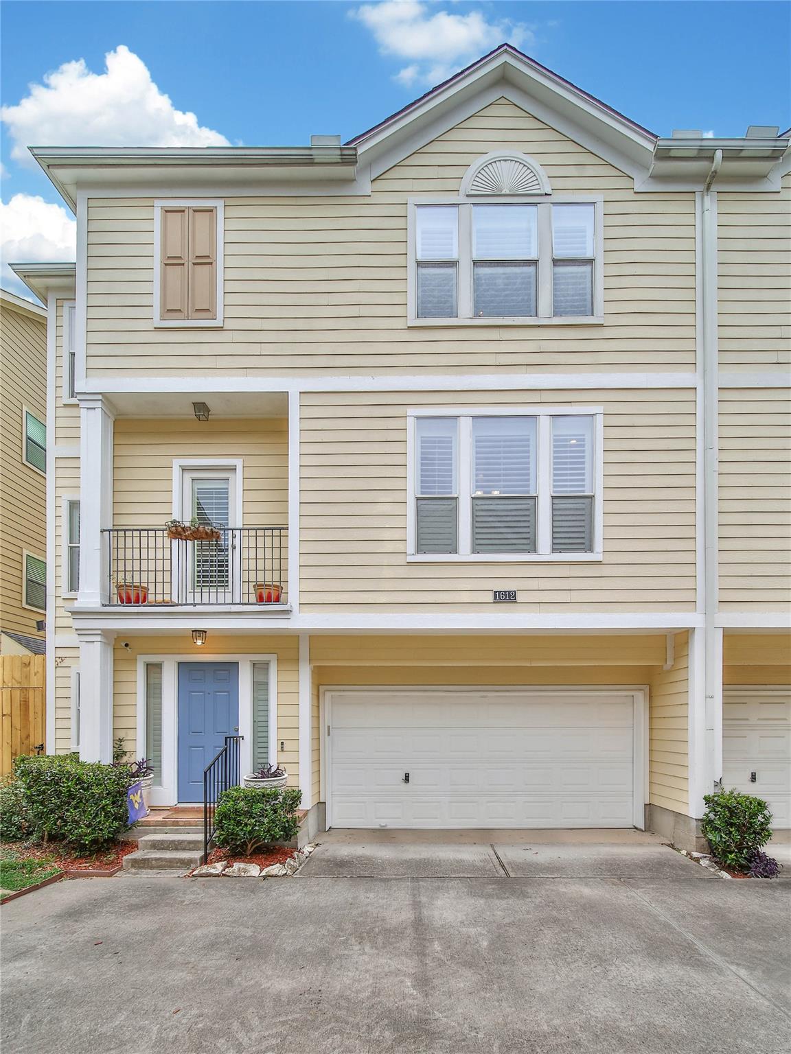 1612 W 25th Street