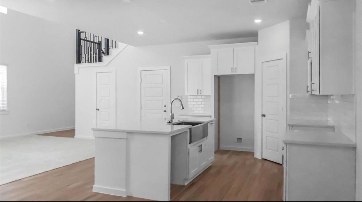 6634 Escondido Drive