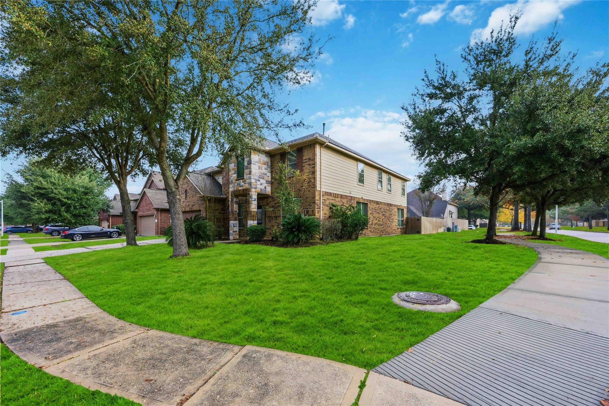 26049 Kingshill Drive