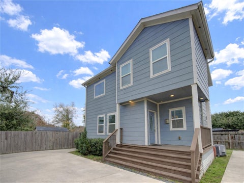 Photo of 1115 Bunton Street, Houston, TX 77009 (MLS # 39626046)
