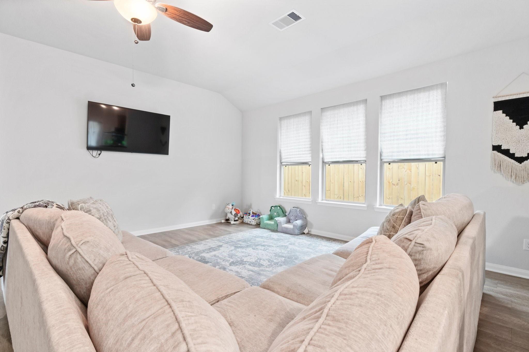 12259 N Chestnut Hills Drive