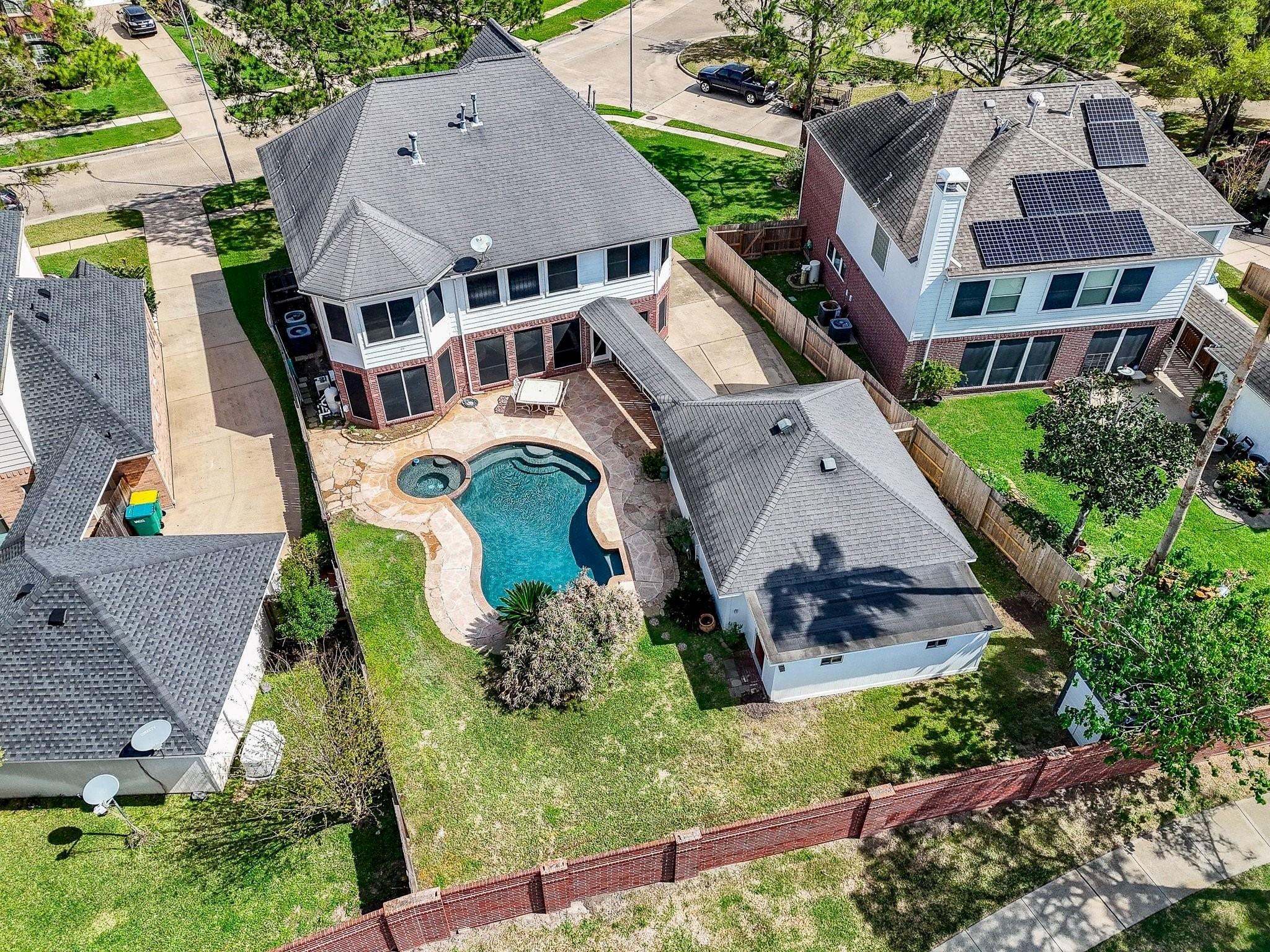 2507 Lansing Circle