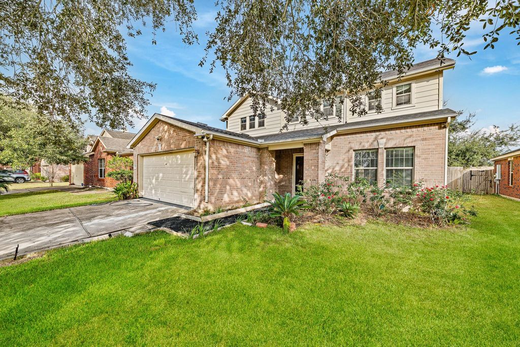 Photo of 16326 Virginia Grace Drive, Sugar Land, TX 77498 (MLS # 31781450)