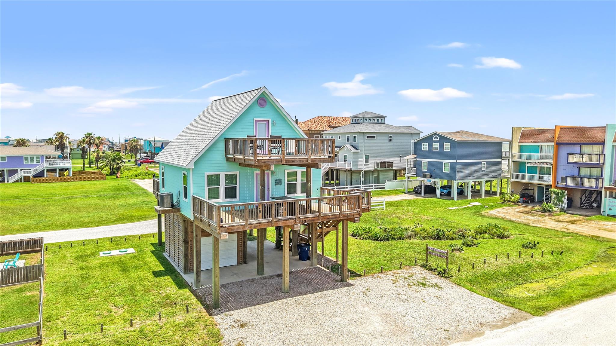 110 Pelican Place