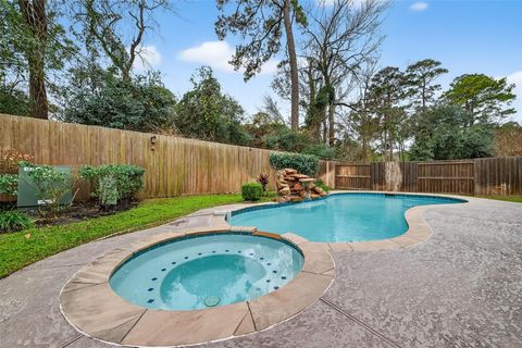 Photo of 66 S Longsford Circle, The Woodlands, TX 77382 (MLS # 54137223)