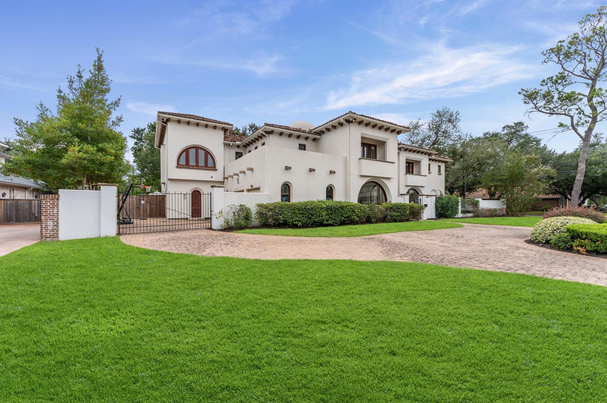 5135 Longmont Drive