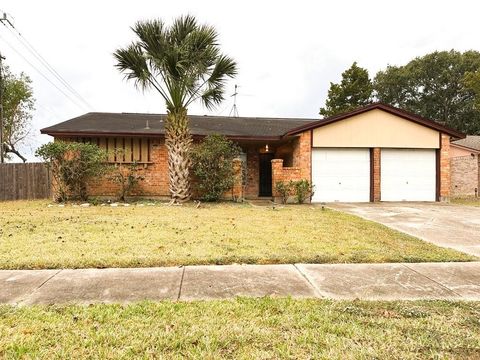 Photo of 15934 Blueridge Road, Houston, TX 77489 (MLS # 96614099)