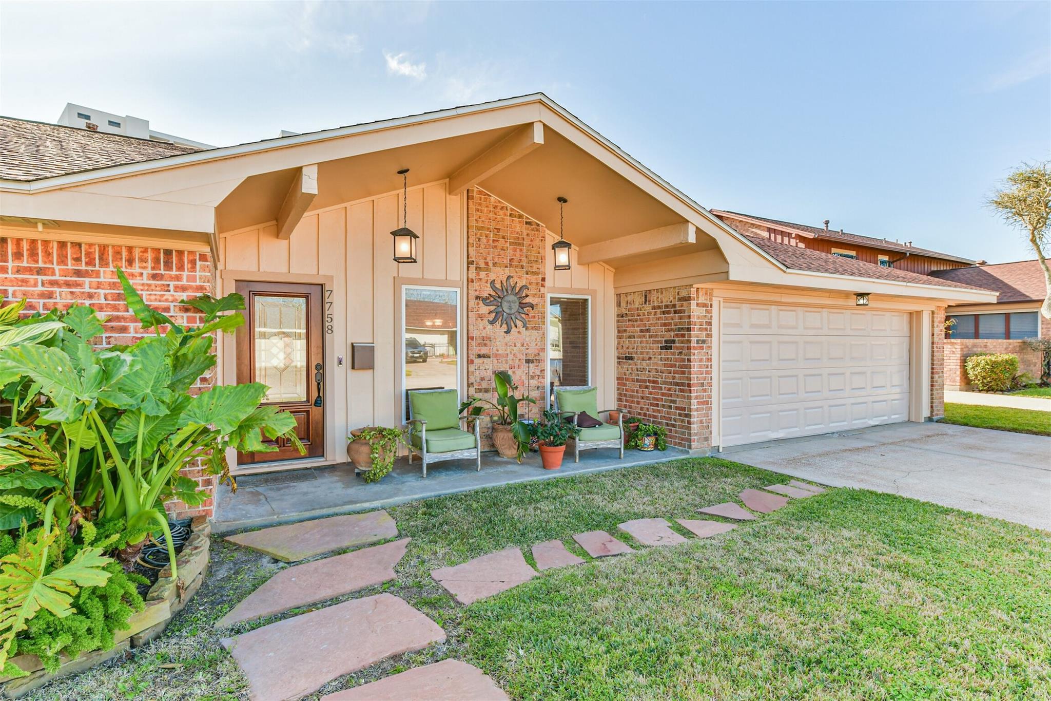 7758 Chantilly Circle