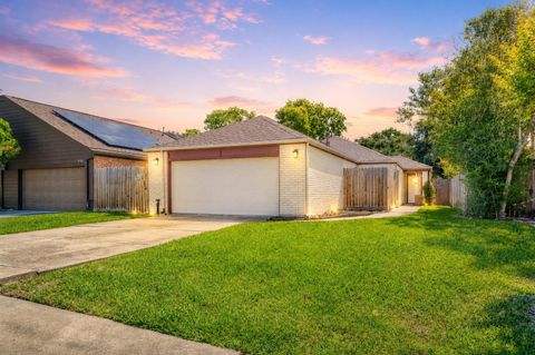 Photo of 11107 Kitty Brook Drive, Houston, TX 77071 (MLS # 5091620)
