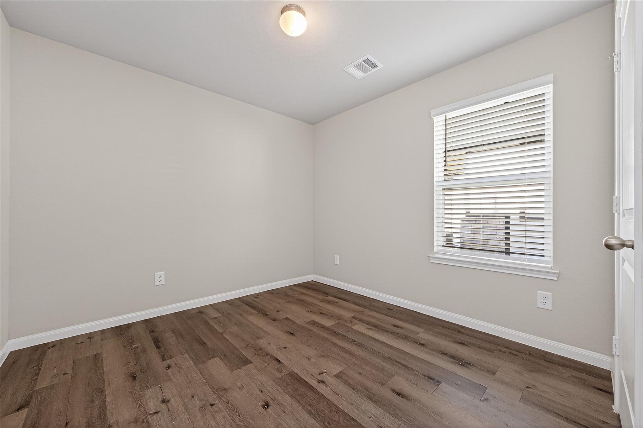 23646 Buttress Root Drive