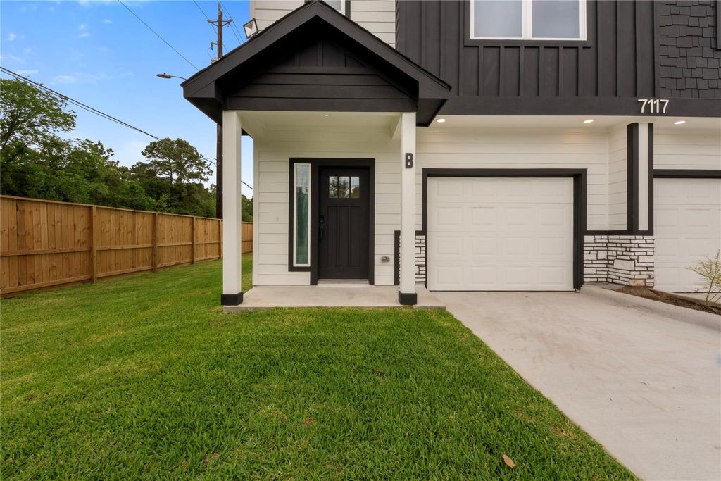 Photo of 7117 Springdale Street #B, Houston, TX 77028 (MLS # 37183732)