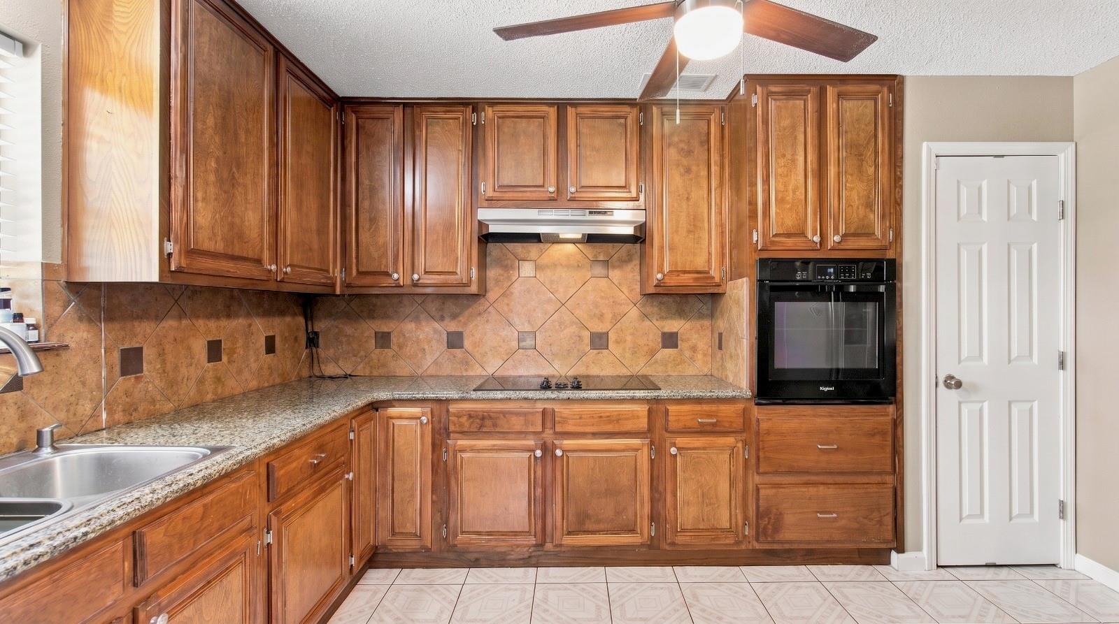 6104 Fox Ridge Drive