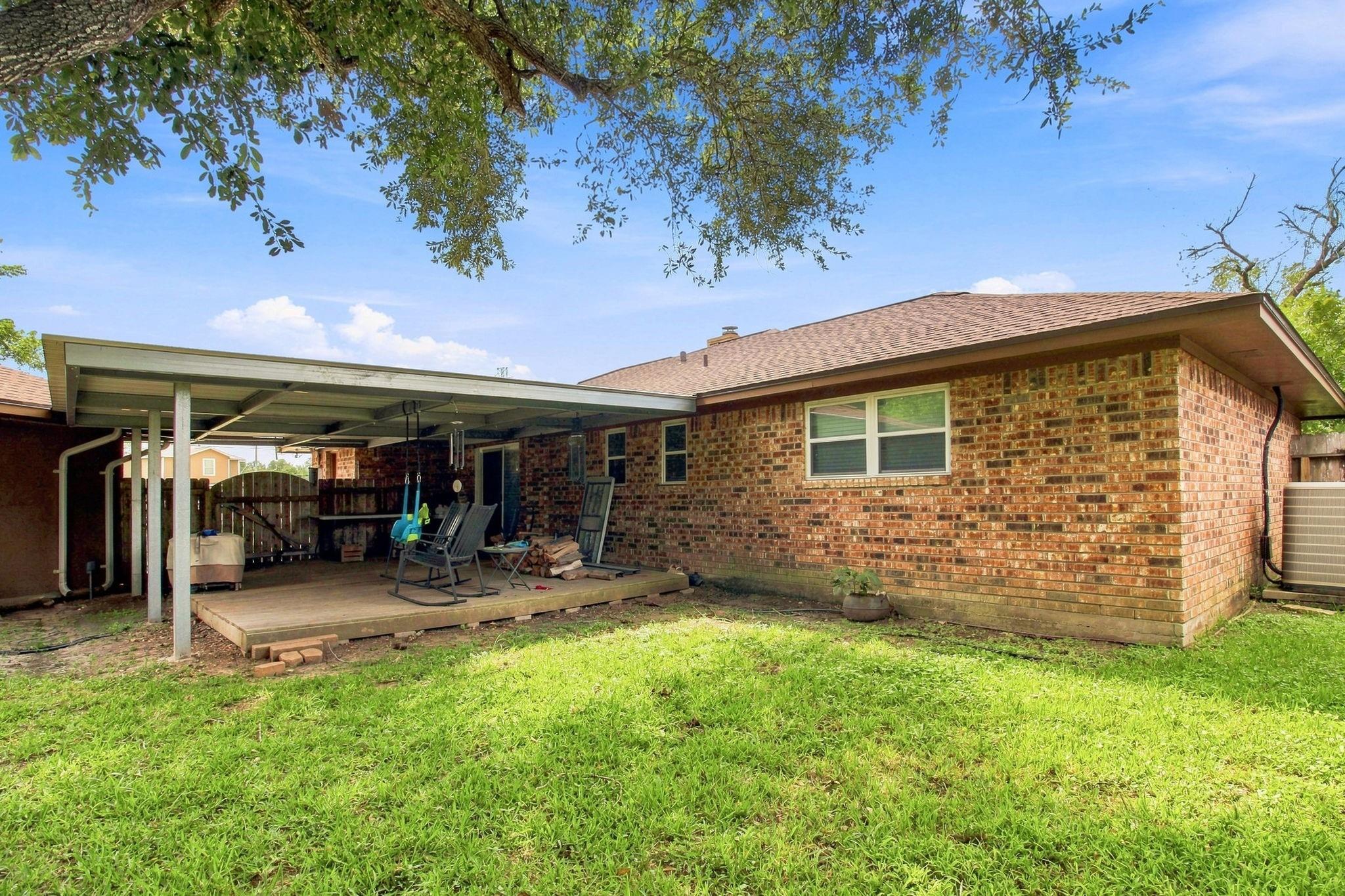 6104 Fox Ridge Drive