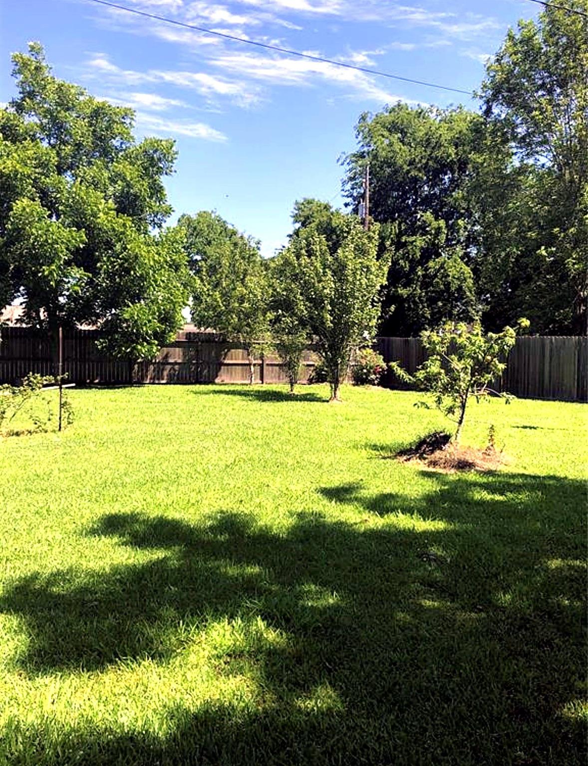 6104 Fox Ridge Drive