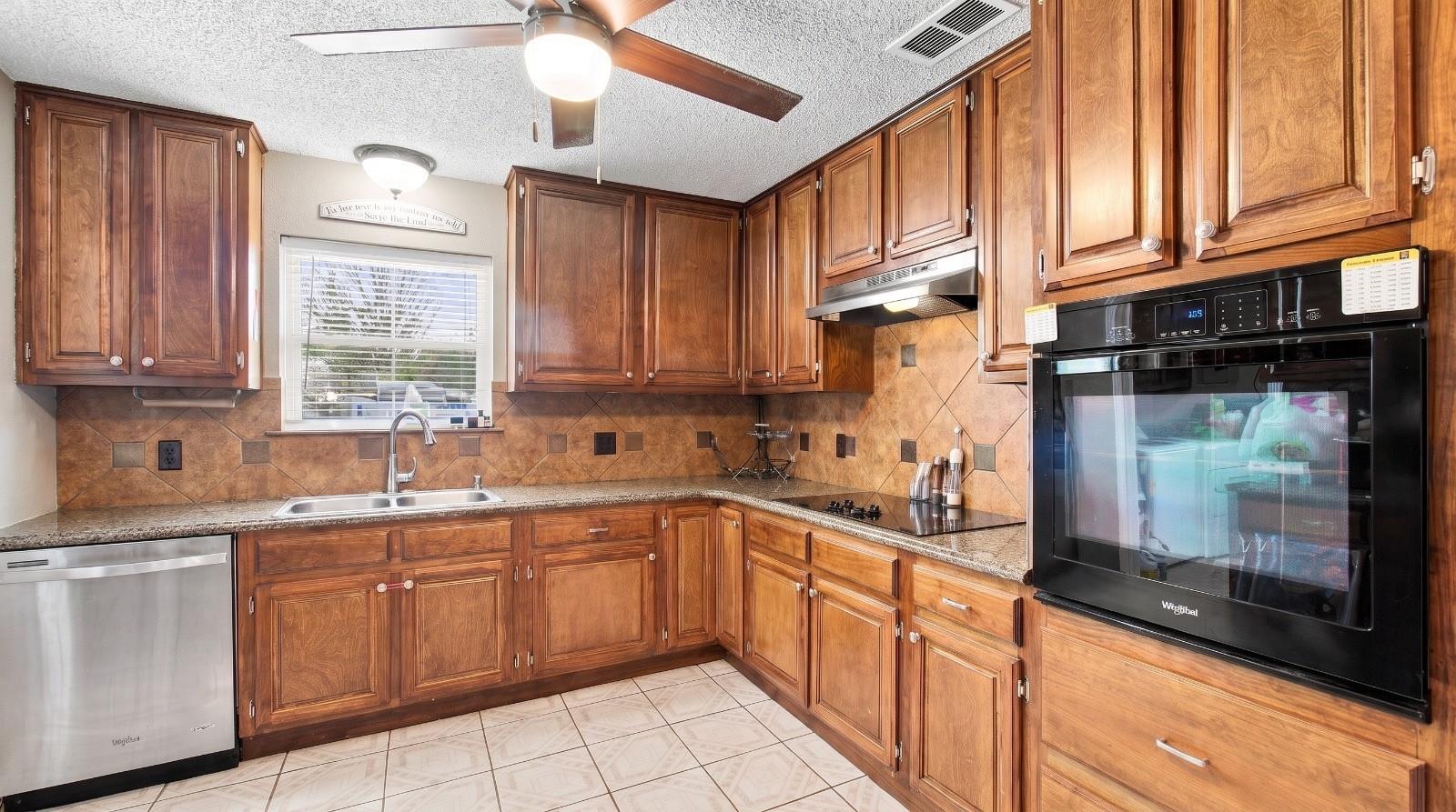 6104 Fox Ridge Drive