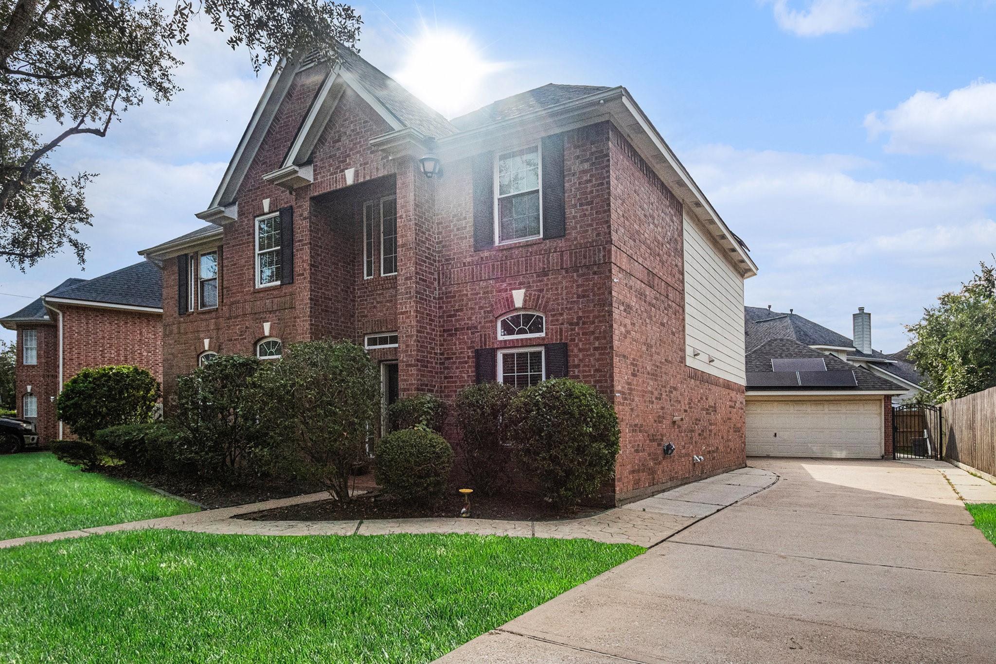 2605 Broussard Court