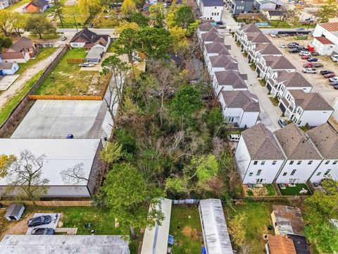 516 Martin Street Houston TX 77018